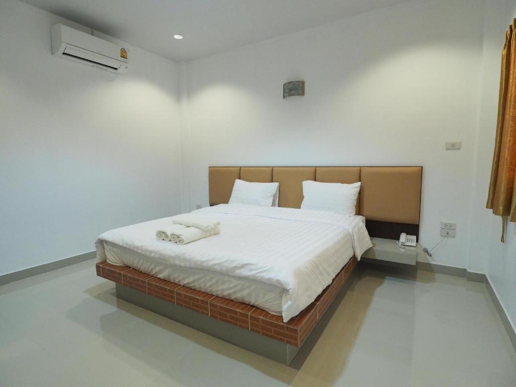 The Phant Hotel Surin Bagian luar foto