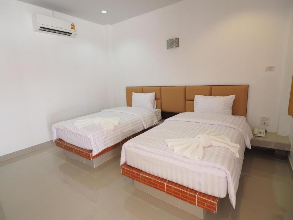 The Phant Hotel Surin Bagian luar foto