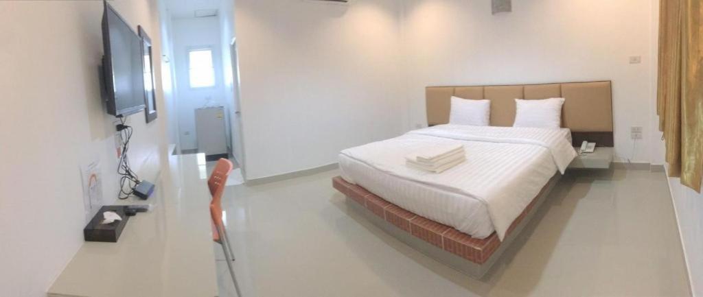 The Phant Hotel Surin Bagian luar foto