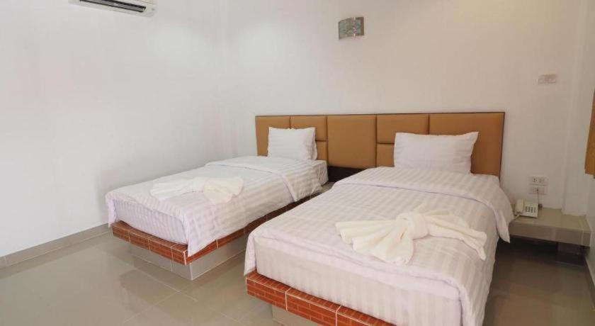 The Phant Hotel Surin Bagian luar foto